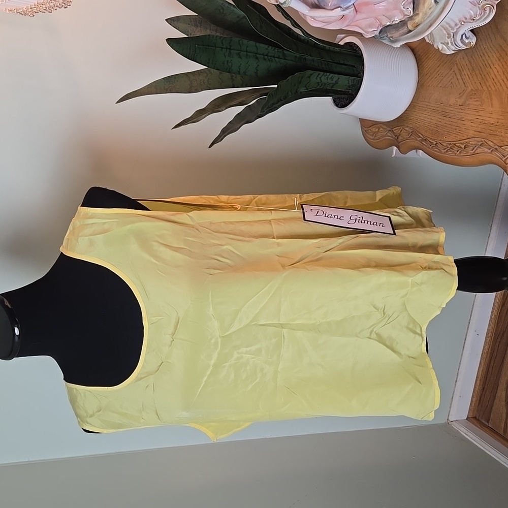 🎁 NWT Diane Gilman butter yellow silk shell tank top